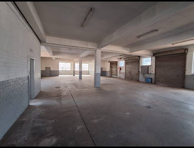 900M² WAREHOUSE TO LET IN BENROSE